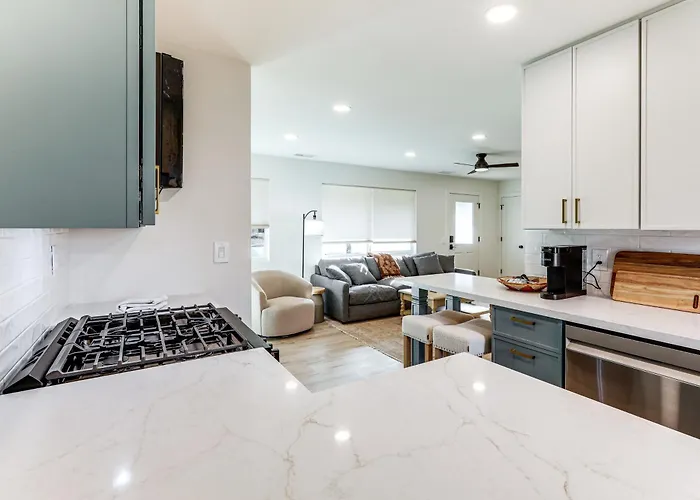 Near Nau & Dtwn! Kid-friendly Retreat *