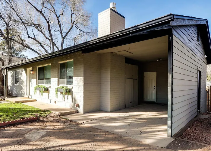 Near Nau & Dtwn! Kid-friendly Retreat